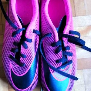 Girl sport shoes